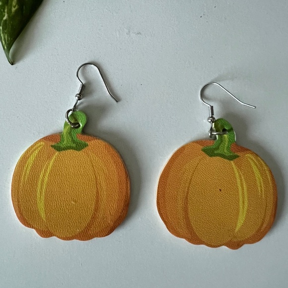 Set of Fall Autumn Pumpkin Earrings - Picture 1 of 1